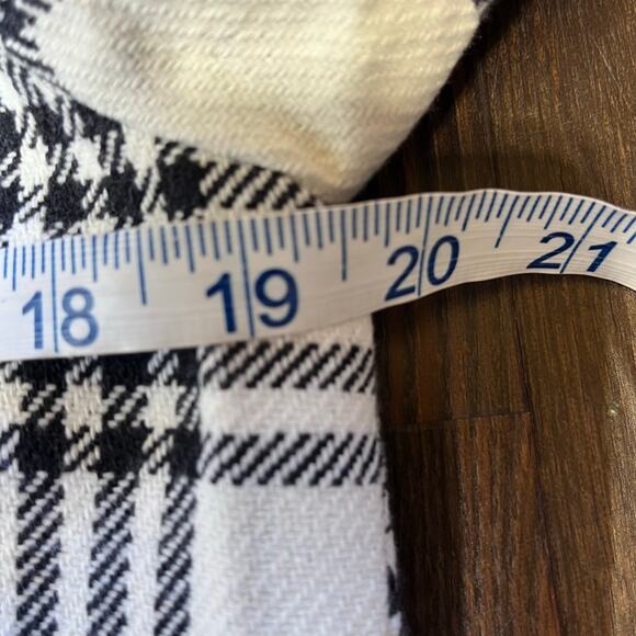 Girl with Curves Brand (QVC) Windowpane Lined Collarless Long Length Jacket - 4 - Picture 12 of 12